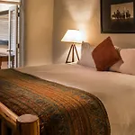 Palomas Hotel